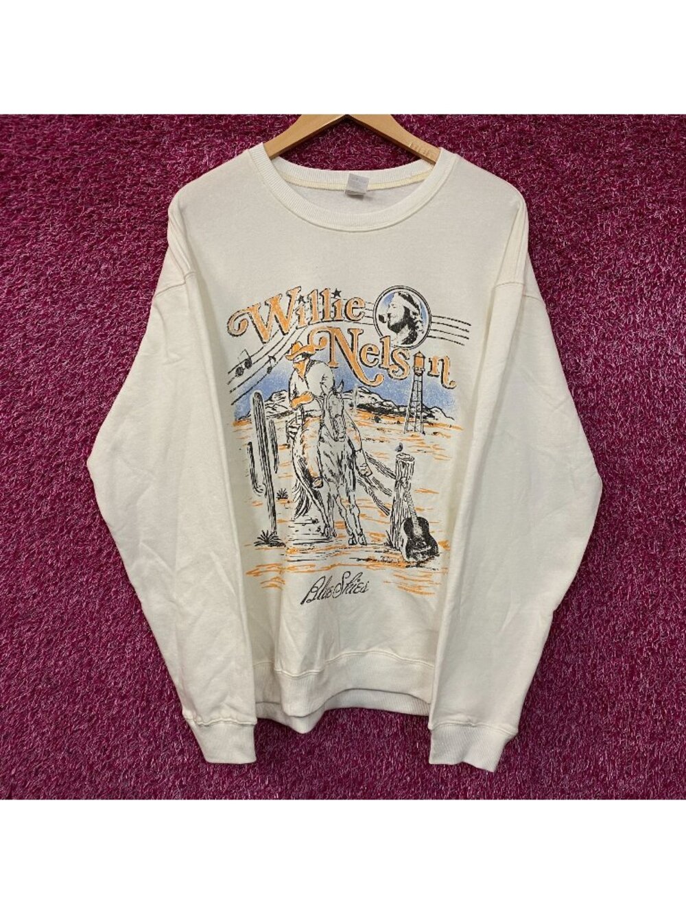 Willie Nelson Blue Skies Graphic Sweatshirt Large